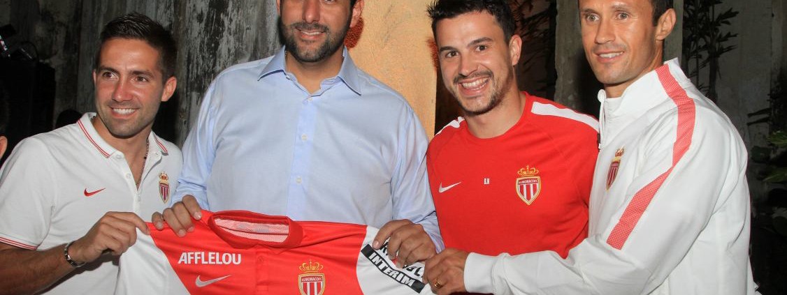 En la imagen junto con Joao Moutinho, Dionisio Vélez y Ricardo Carvalho.Foto de www.eluniversal.com.co